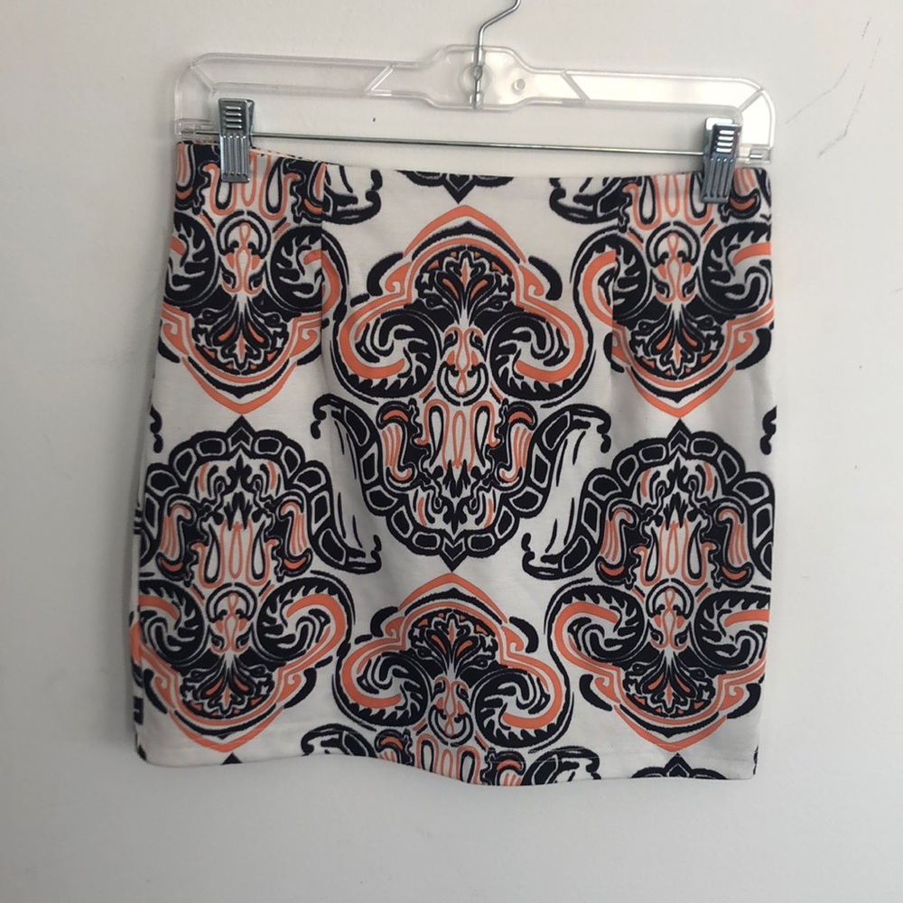Patterned mini skirt